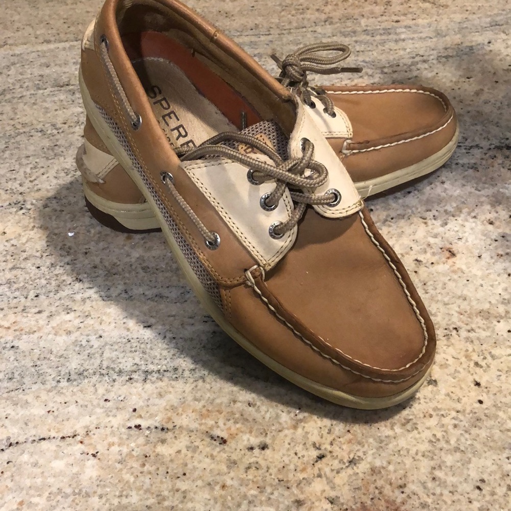 Sperry dockside’s